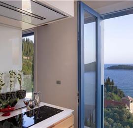 Luxury 4 Bedroom Villa with Infinity Pool, Sauna and Sea Views in Sveti Jakov, near Dubrovnik, Sleeps 8